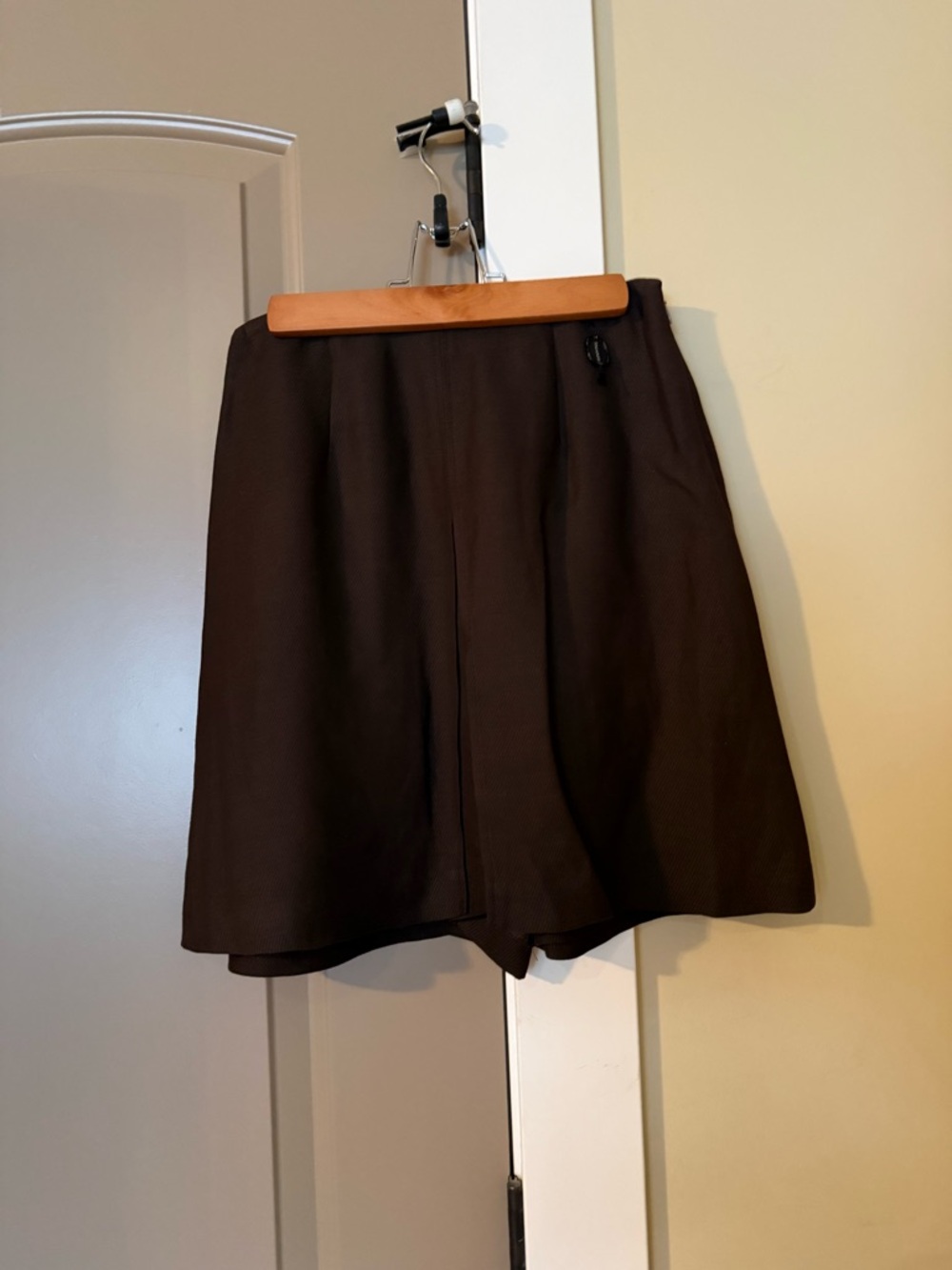 Tahari Chocolate Brown Ribbed Skort Size 2